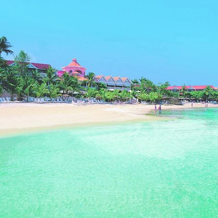 Coco Reef Resort & Spa Crown Point Exterior photo