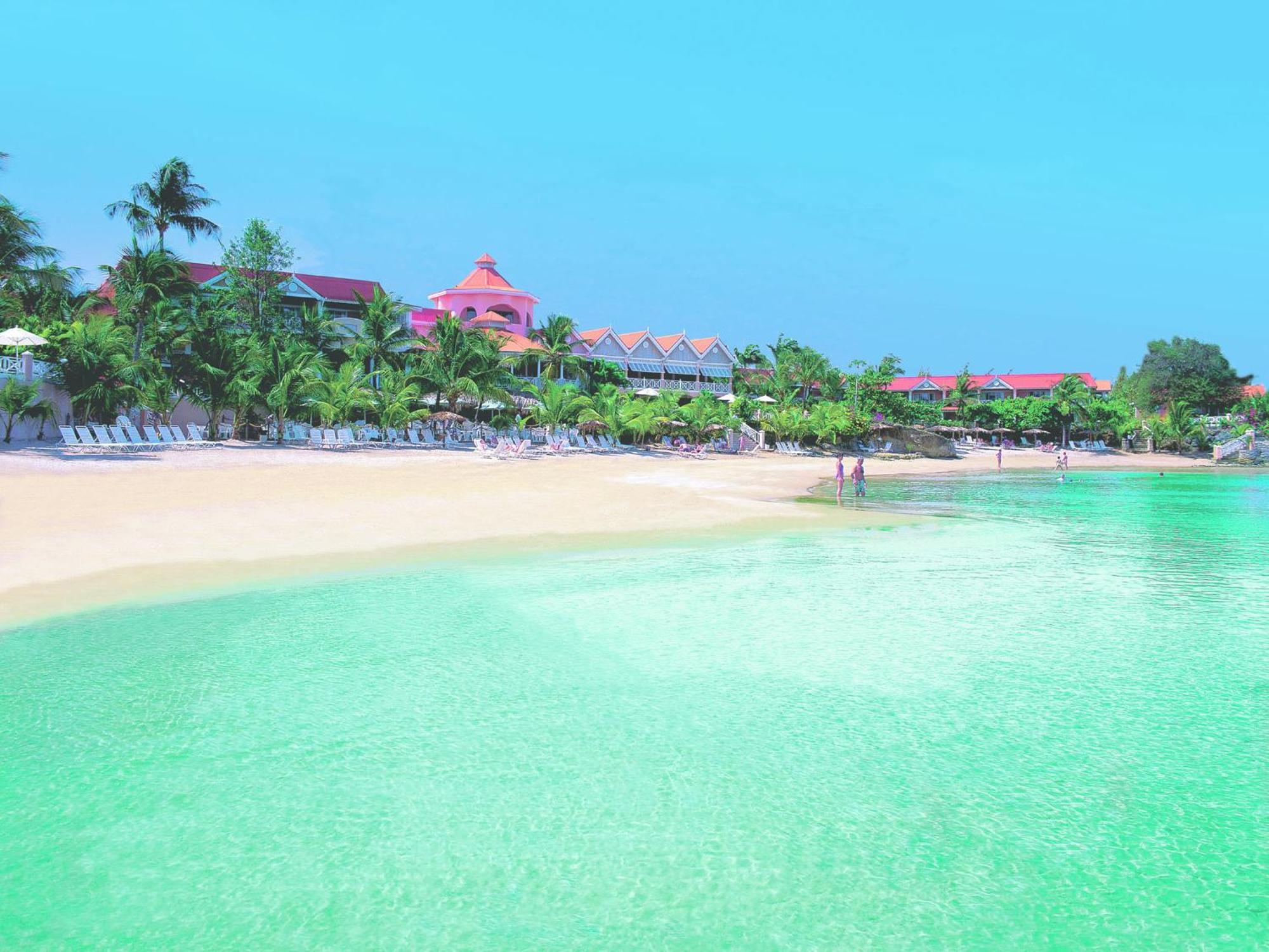 Coco Reef Resort & Spa Crown Point Exterior photo